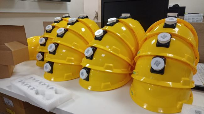 Dispositivo inovador alerta os trabalhadores sobre situações de risco em canteiros de obras e fábricas