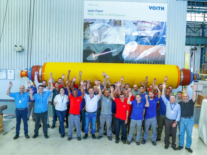 Voith Paper comemora a produção do 5000º revestimento em São Paulo