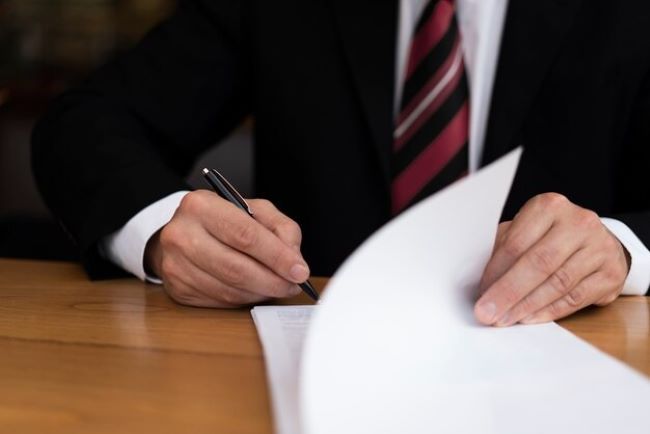 O Incra valida o contrato de venda da Eldorado