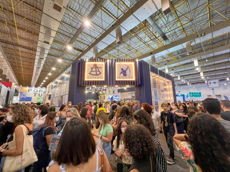 Paper Excellence e autoridades abrem maior Bienal do Livro da história