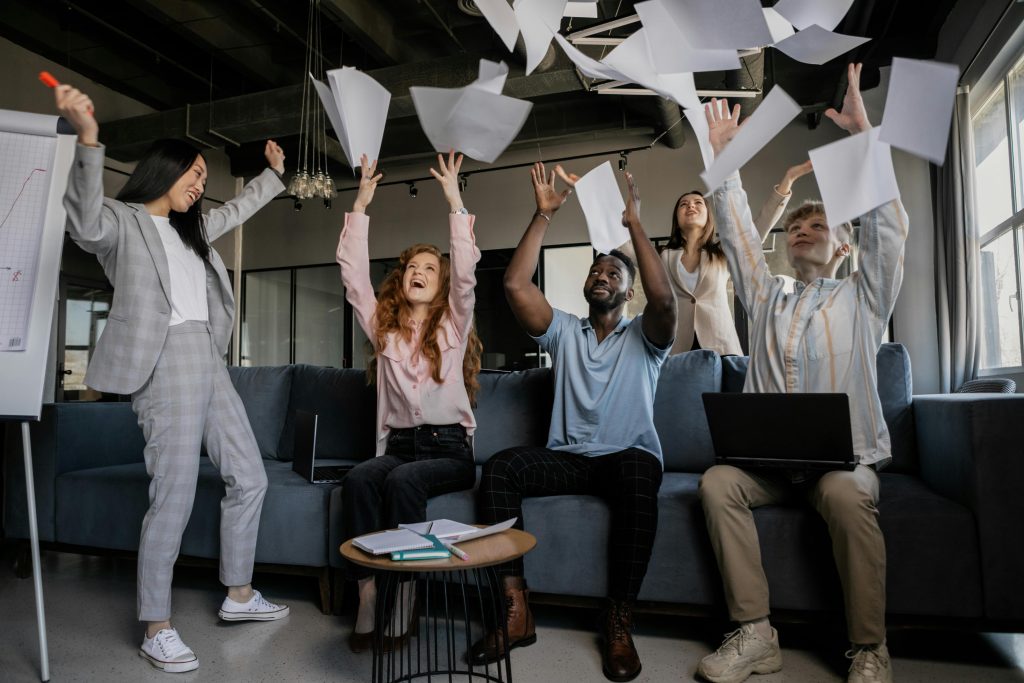 Concessão de férias, férias coletivas e 13º salário: O que o empregador deve saber
