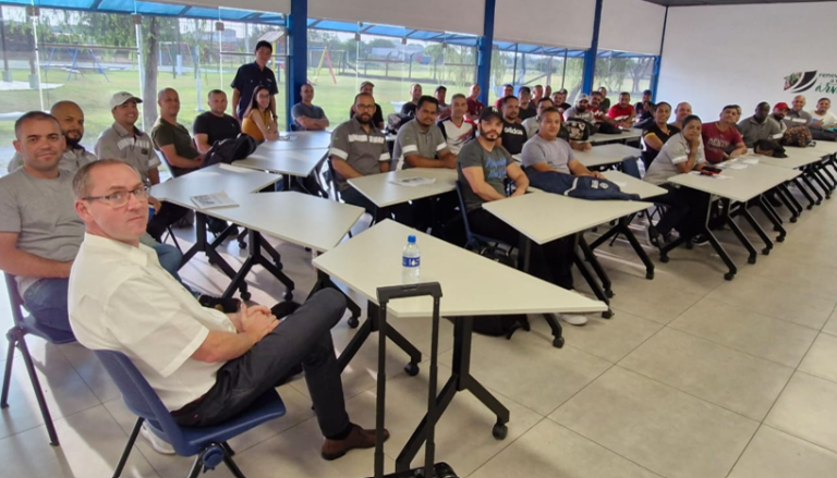 Voith Paper realiza treinamento de sistema de corte na Suzano