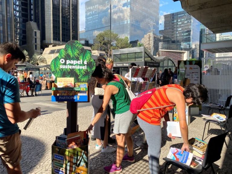 Ibá e Abigraf realizam campanha de arrecadação de livros para o projeto #CirculeUmLivro