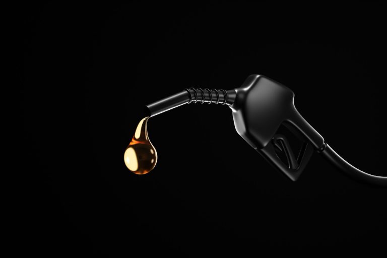 Após reajuste da Petrobras, preço do diesel volta a cair no início de abril, aponta Edenred Ticket Log