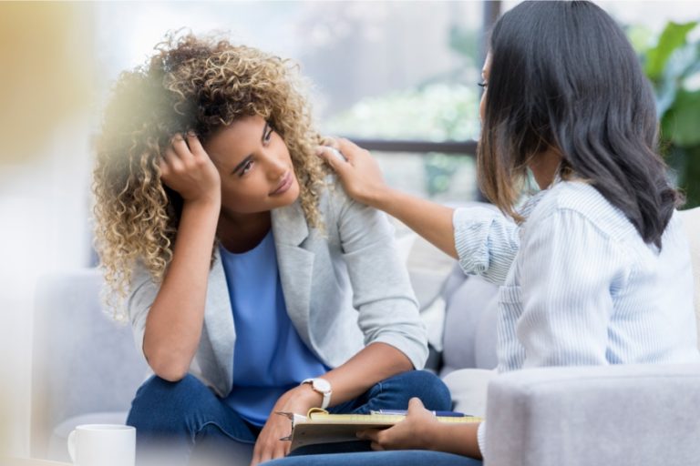 Saúde mental no trabalho: nova norma obriga empresas a prevenirem riscos psicossociais a partir de maio