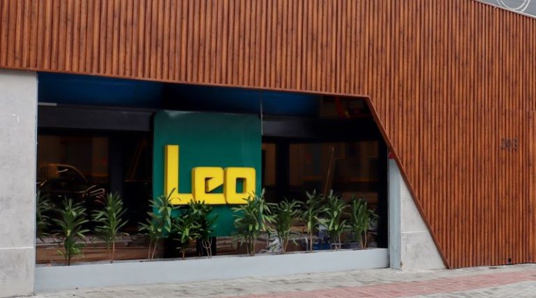 Urbem realiza primeira montagem própria em projeto emblemático para loja da Leo Madeiras, em Pinheiros
