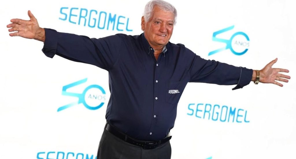 Sergomel completa 50 anos e celebra em grande estilo com seus colaboradores