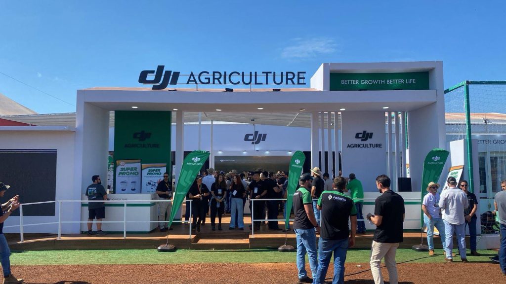 Brasil se destaca em regulamentação de drones agrícolas e acelera uso da tecnologia no campo