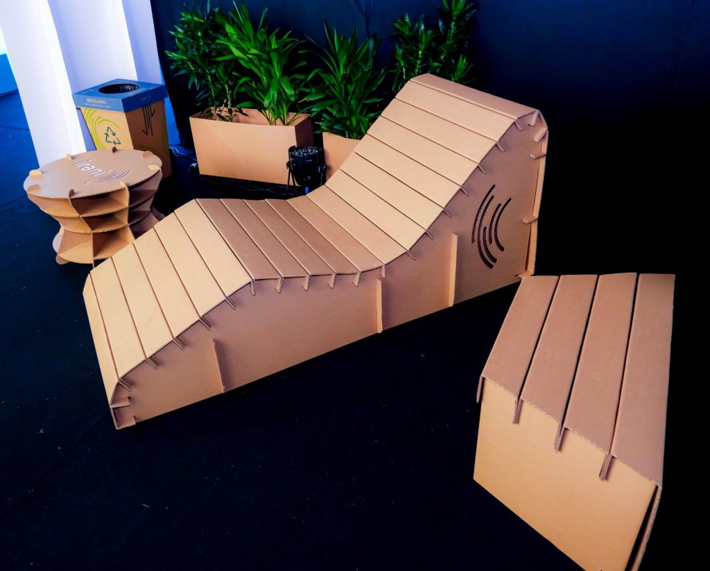 Irani disponibiliza mobiliário de papelão ondulado para a 23ª edição da ExpoGestão, em Joinville