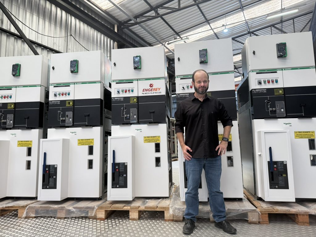 Três tendências em painéis elétricos para a indústria