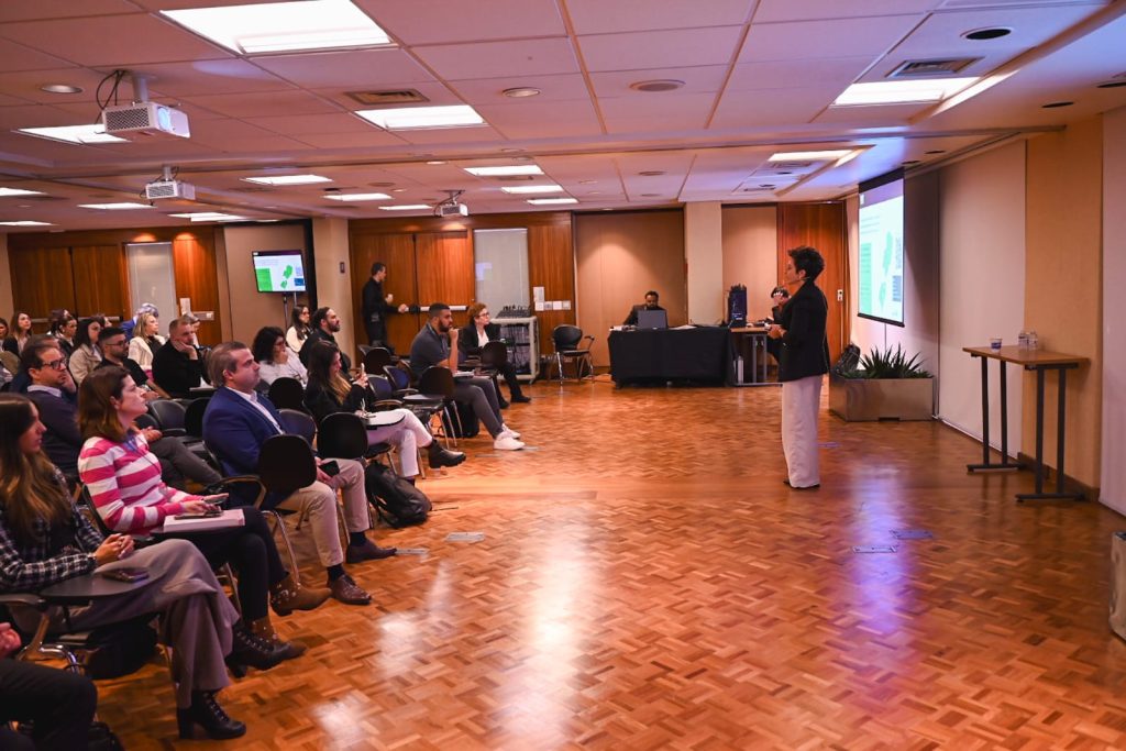 Irani apresenta case de gestão de inovação e projetos de P&D em workshop do Instituto de Embalagens, em SP