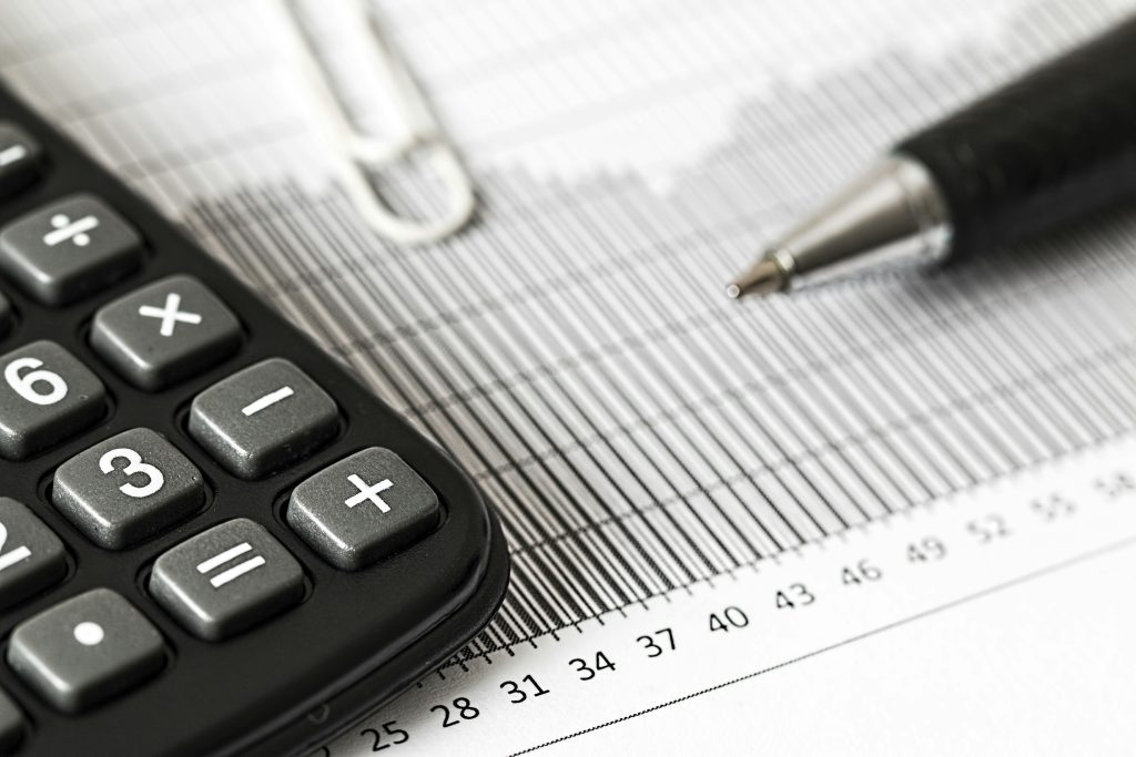 Nova instrução da Receita Federal altera regras de PIS/COFINS e pode reduzir carga tributária de empresas