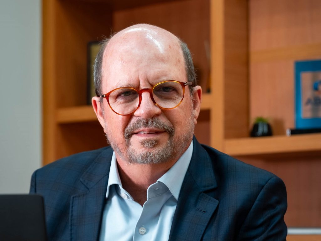 Cuidar de pessoas é bom para os negócios: recorde em planos de saúde empresariais reforça estratégia