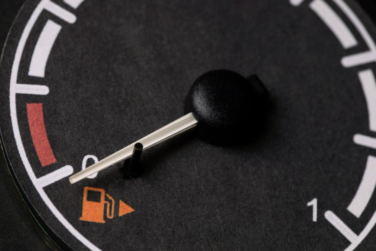 Diesel comum fica mais caro em julho, enquanto S-10 segue em queda, segundo Edenred Ticket Log
