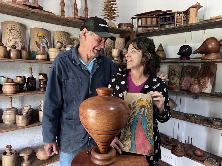 Artesãos mantêm madeira como herança viva nas Montanhas Capixabas