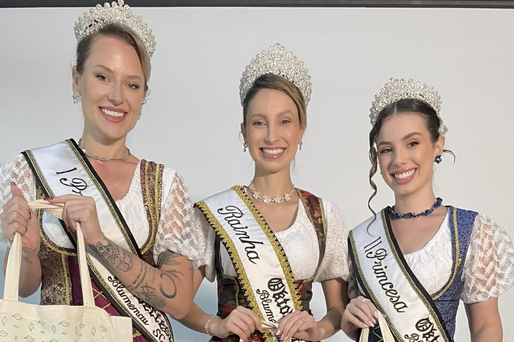 IPEL é o papel oficial da Oktoberfest Blumenau pelo oitavo ano consecutivo