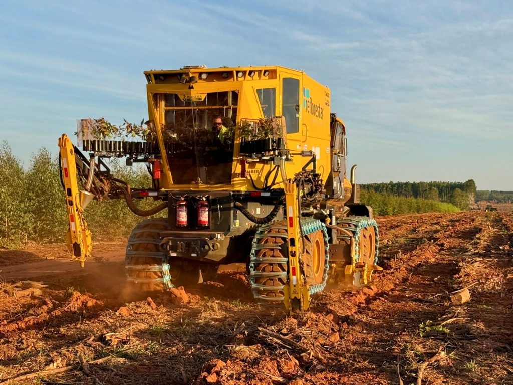 Reflorestar expande operações com segunda PlantMax X3, referência em plantio mecanizado no Brasil
