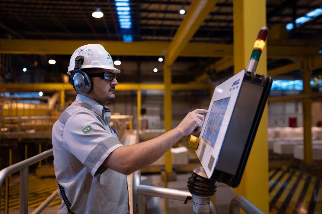 Aportes digitais da indústria crescem 35% em quatro anos e fortalecem competitividade, aponta levantamento