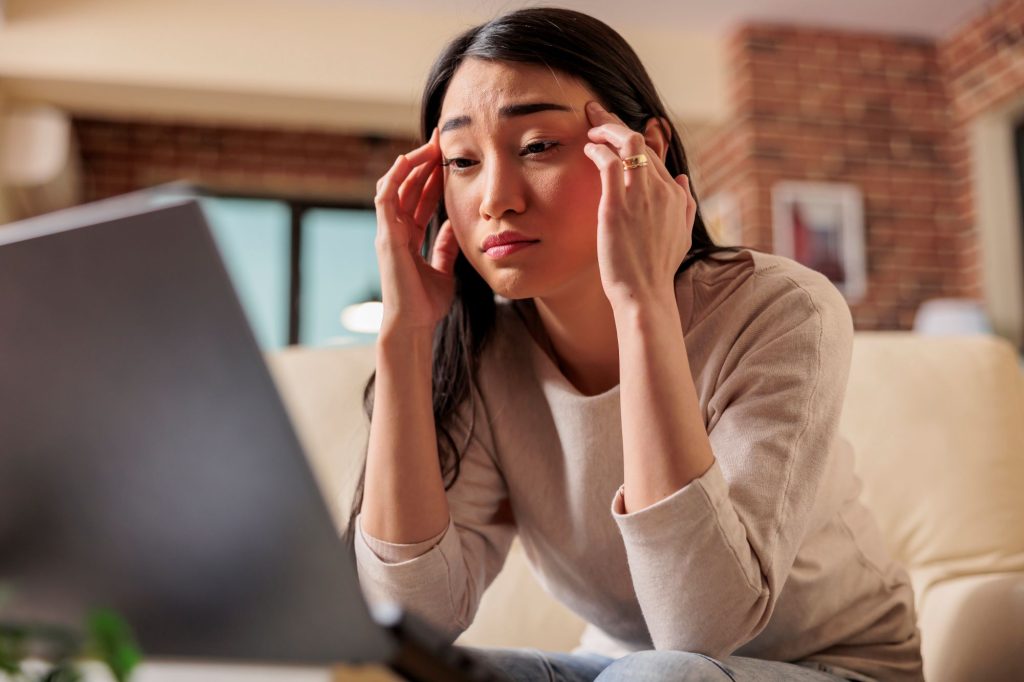 Estresse crônico no trabalho diminui, mas trabalhadores enfrentam dificuldades para crescer